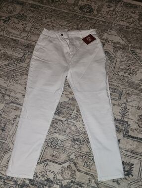 New Reba Size 12 White Skinny Jeans for Women